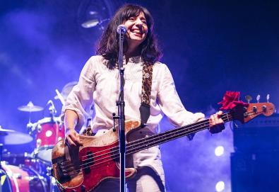 Pixies announce the departure of Paz Lenchantin and the new bassist is Emma Richardson