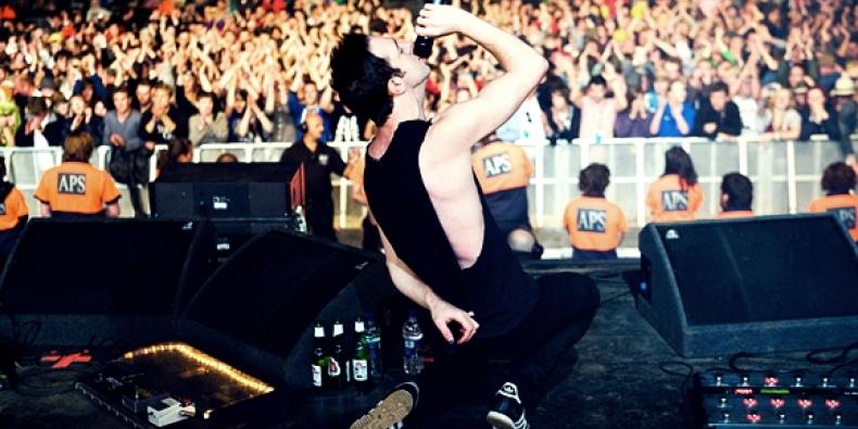 Glasvegas abandona palco após garrafadas no V Festival