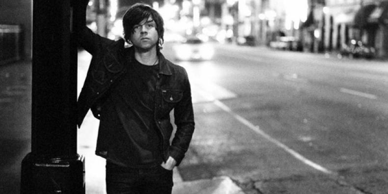 Novos discos de Ryan Adams, DJ Shadow e Zola Jesus disponíveis em streaming
