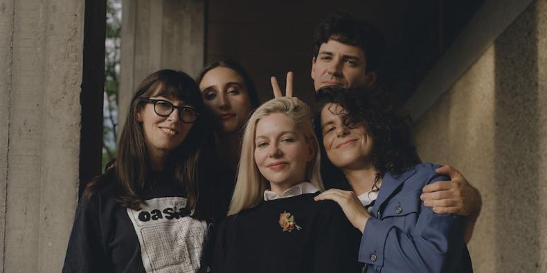 Cover: Alvvays – “Rush Hour” (Jane Wiedlin)