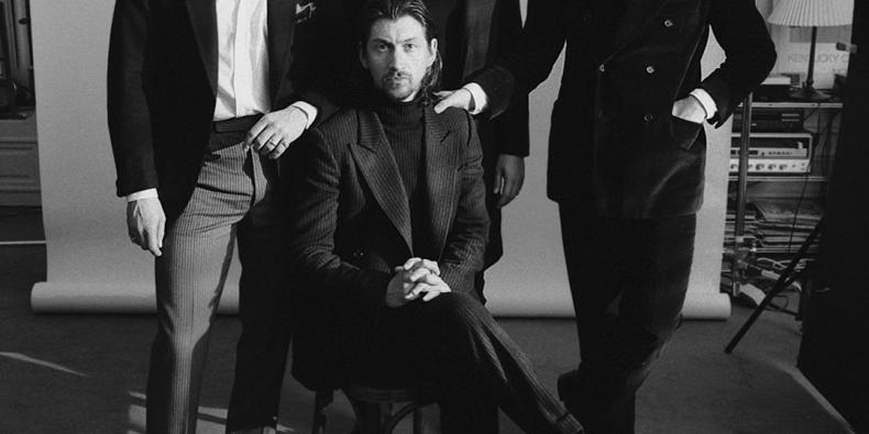 Arctic Monkeys confirma lançamento de novo álbum - ‘Tranquility Base Hotel & Casino’