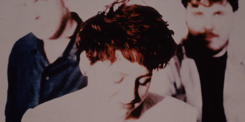 Cocteau Twins terá reedições em vinil de 'Treasure' e 'Head Over Heels'