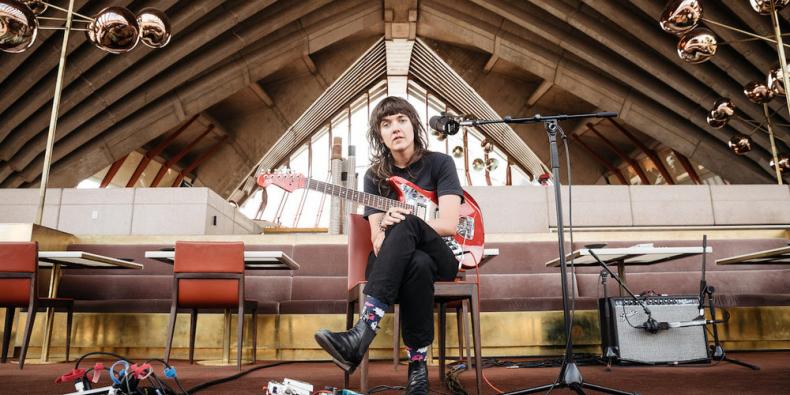 Courtney Barnett lança uma nova música, “Small Talk”