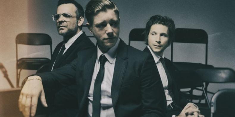 Interpol retorna com