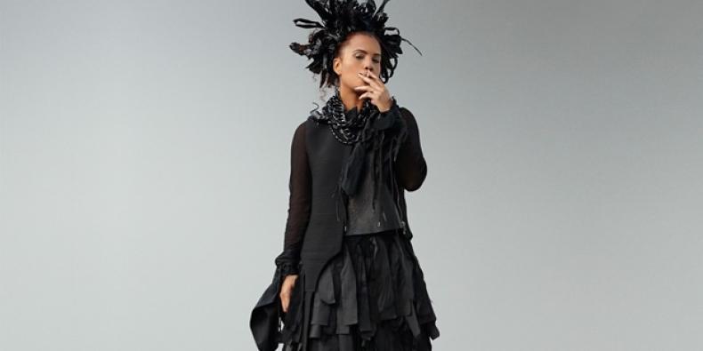 Neneh Cherry retorna com colaborações de Four Tet e Massive Attack