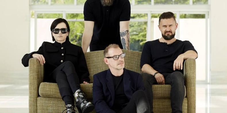 The Cranberries lança o primeiro single de seu último álbum com a voz de Dolores O’Riordan