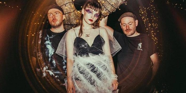 Nova música: CHVRCHES - “Death Stranding”