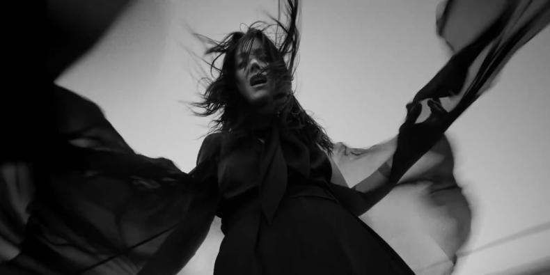 Sharon Van Etten lança vídeo de uma nova música,