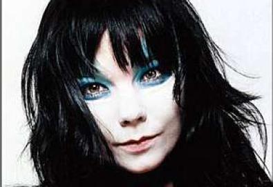 Homenagem ao estilista Alexander McQueen traz nova música de Björk