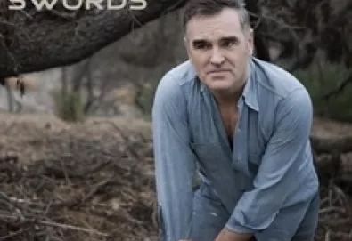 Morrissey divulga canções de sua coletânea de lados-b