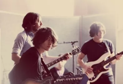 Arctic Monkeys anuncia primeiro single de "Suck It and See"; edição limitada sairá no Record Store Day