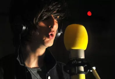 The Horrors faz versão de David Bowie e remixa Lady Gaga; ouça aqui