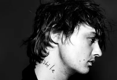 Novo álbum de Pete Doherty trará letra de Amy Winehouse