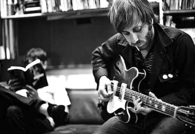 Black Keys estreia novo vídeo: "Little Black Submarines"