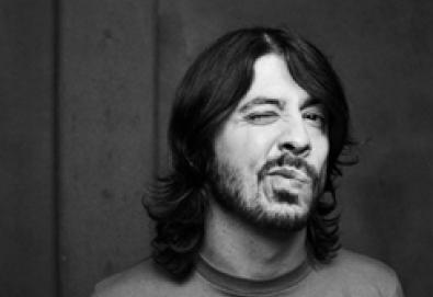 Foo Fighters mostra novo vídeo e trailer de seu documentário