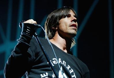 Tame Impala, Red Hot Chili Peppers, Simple Minds e Yeah Yeah Yeahs anunciam shows no Brasil