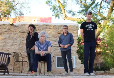 Listen: Nada Surf — "In Front of Me Now"