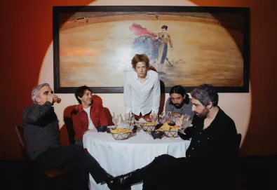 Spoon anuncia novo álbum, Lucifer on the Sofa