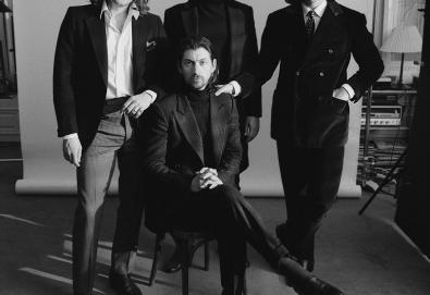 Arctic Monkeys confirma lançamento de novo álbum - ‘Tranquility Base Hotel & Casino’