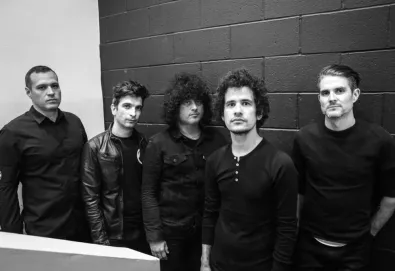At The Drive-In compartilha o primeiro single de seu próximo álbum; Ouça "Governed by Contagions"