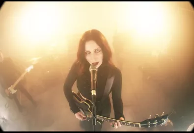 Chelsea Wolfe lança videoclipe de "16 Psyche"