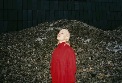 Nova música: Cate Le Bon - “Home To You”