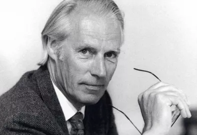 George Martin, produtor dos Beatles, morre aos 90 anos