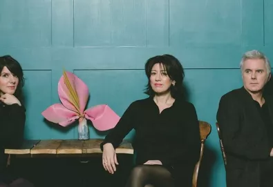 Lush confirma EP e lança vídeo de nova música - "Out of Control"