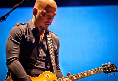 Joey Santiago, guitarrista dos Pixies, está internado em clínica de reabilitação