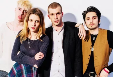 Wolf Alice faz cover de "Good Riddance (Time Of Your Life)", música do Green Day