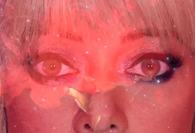 Vídeo: Chromatics — “I Want to Be Alone”