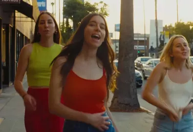 Ouça: HAIM — “Summer Girl”